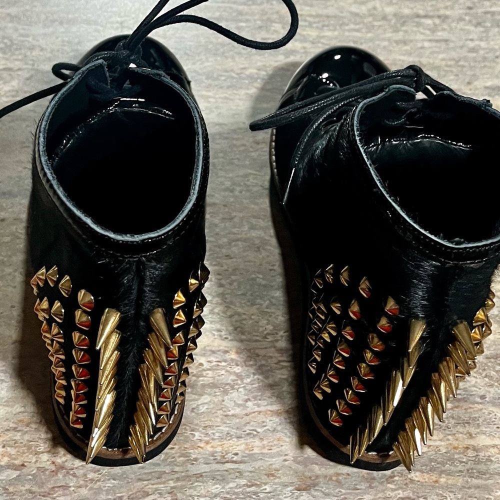 Jeffrey Campbell Ibiza wedge glossy and faux fur ankle boots with spiky studs - Picture 3 of 16